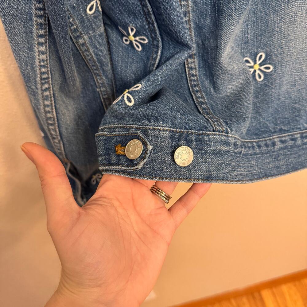 Madewell Embroidered Daisy Denim Jacket Women Small Blue Jean Trucker Style Boxy - Picture 4 of 12